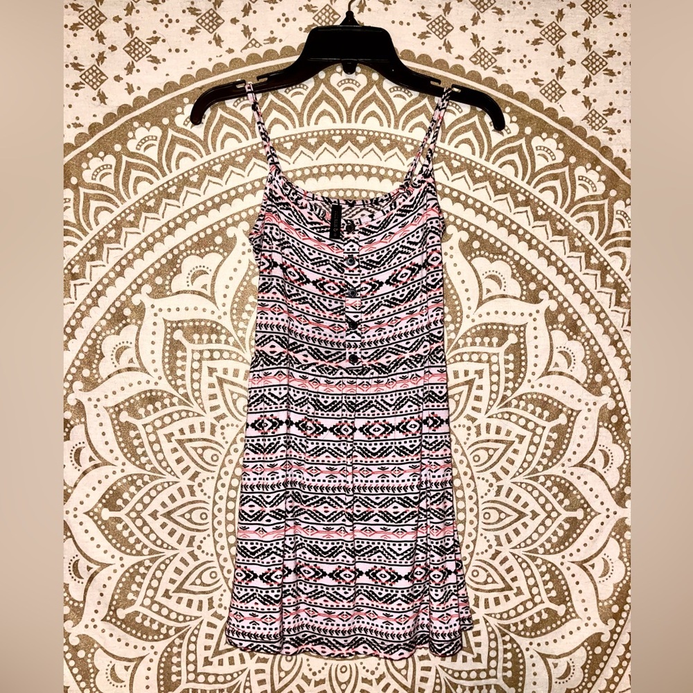 "FULL TILT" ORANGE/BLACK/WHITE DRESS WITH BUTTONS ON FRONT, GIRLS SIZE SMALL